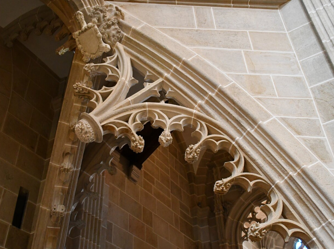 Cathédrale St-Lazare-Autun必去景点