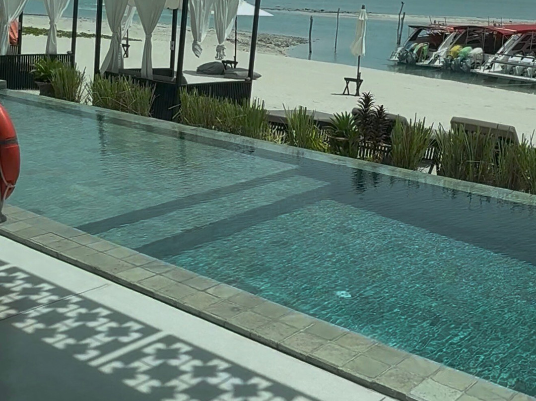 苏梅岛海滩酒店主图