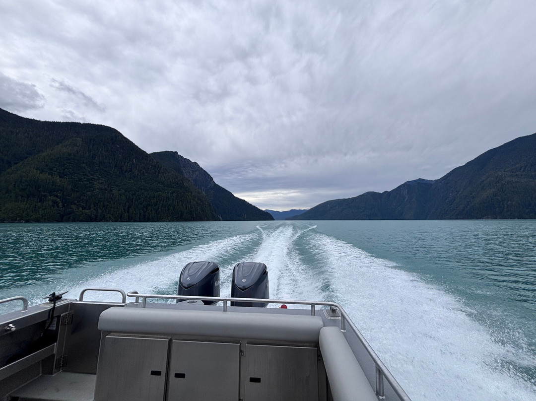 Knight Inlet Lodge主图