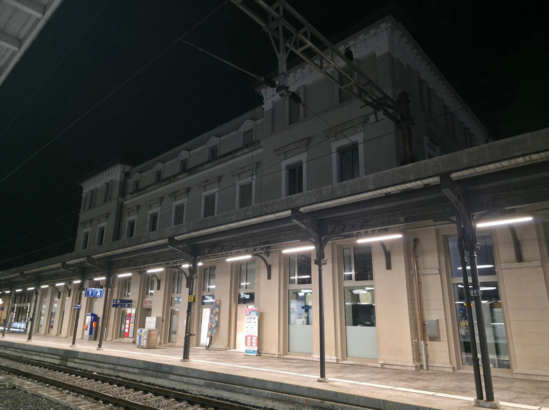 Stazione FFS di Locarno-穆拉尔托必去景点