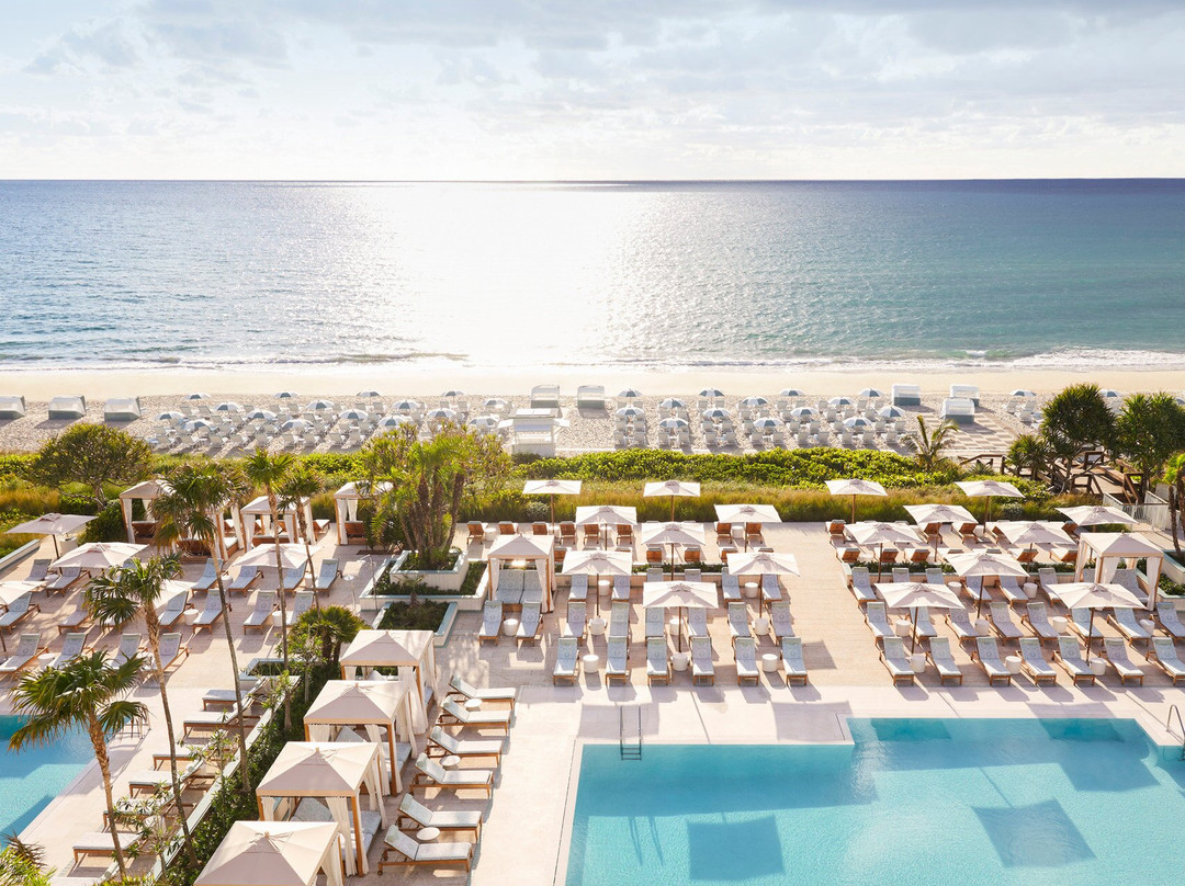 棕榈滩四季酒店主图