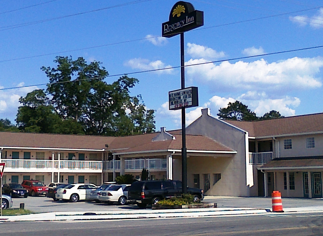Regency Inn & Suites