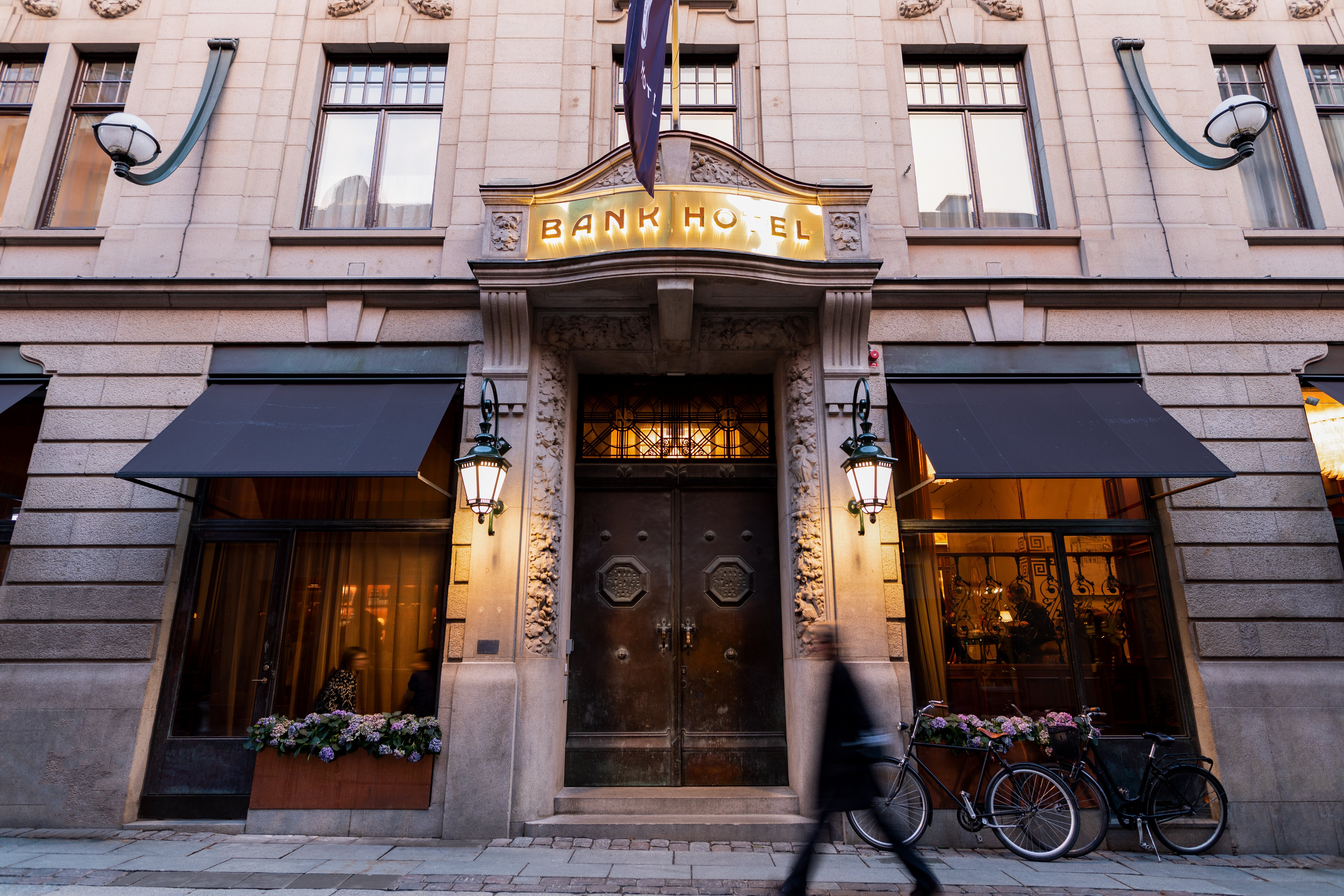 Bank Hotel-官方