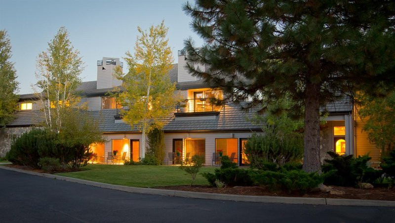 Pine Ridge Inn主图