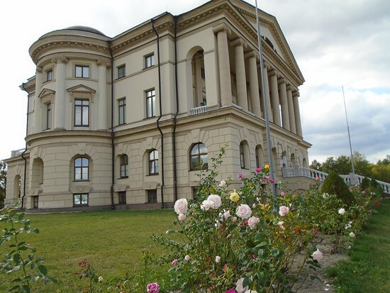 Kirill Razumovsky Palace-Baturyn必去景点