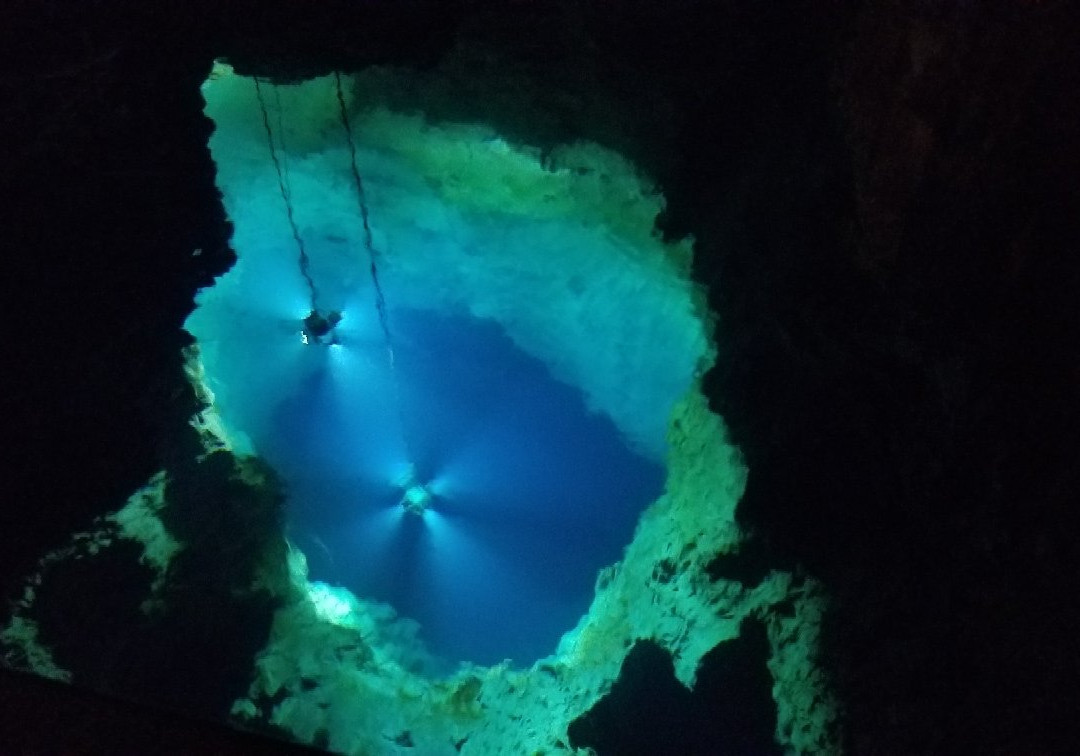 Ryusendo Limestone Cave景点图片