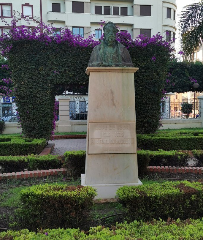 Escultura de Lope de Vega-梅利利亚必去景点