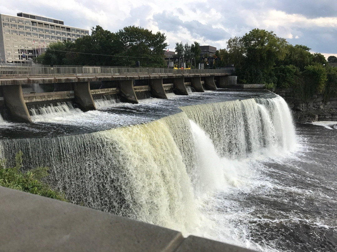 Rideau Falls景点图片