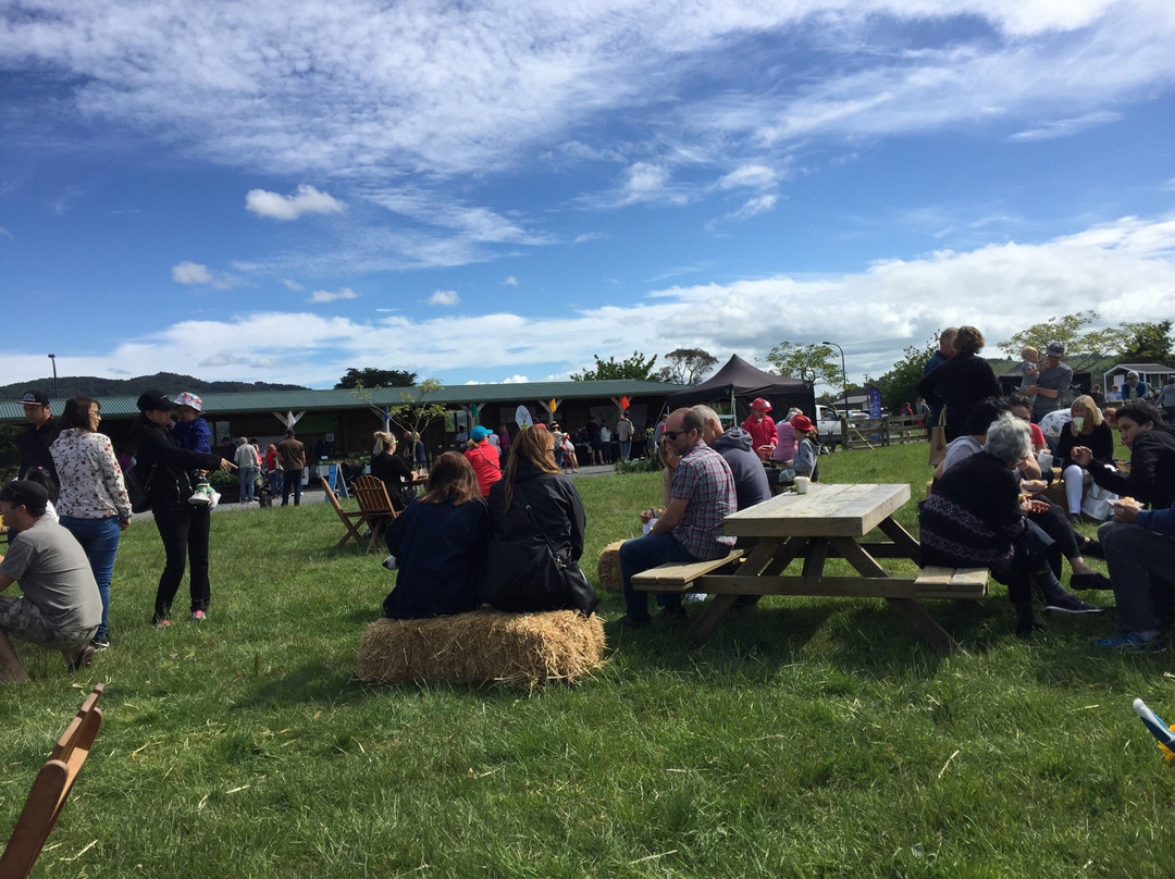 Clevedon Village Farmers Market景点图片