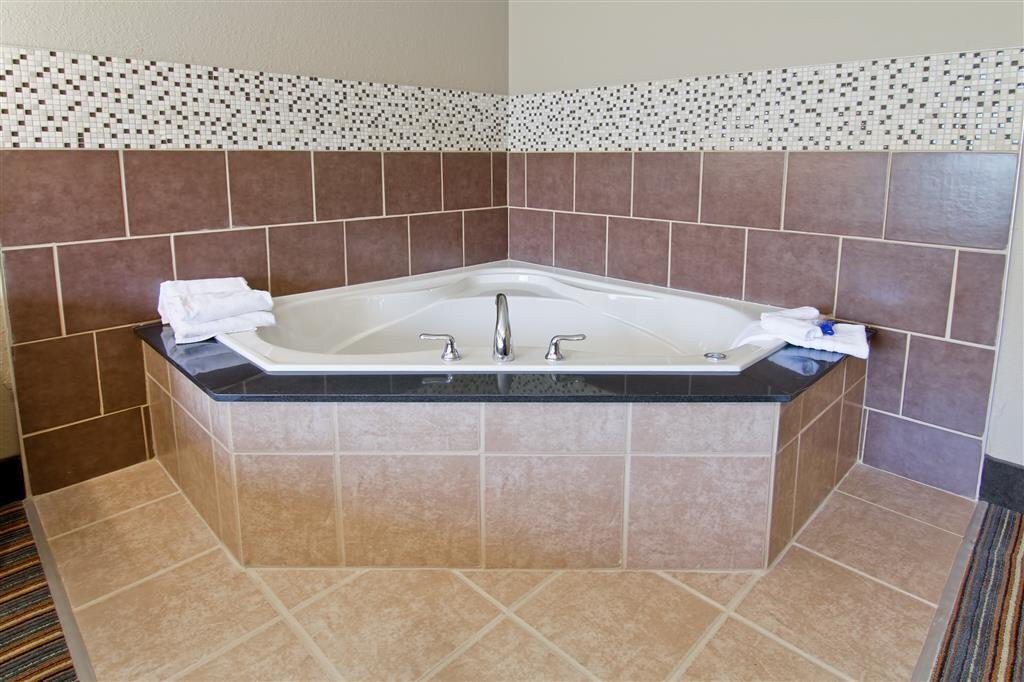 伍德斯托克贝斯特韦斯特优质套房酒店主图