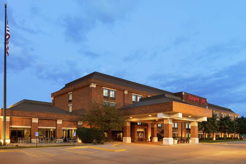 Hampton Inn West Des Moines Lake Drive主图
