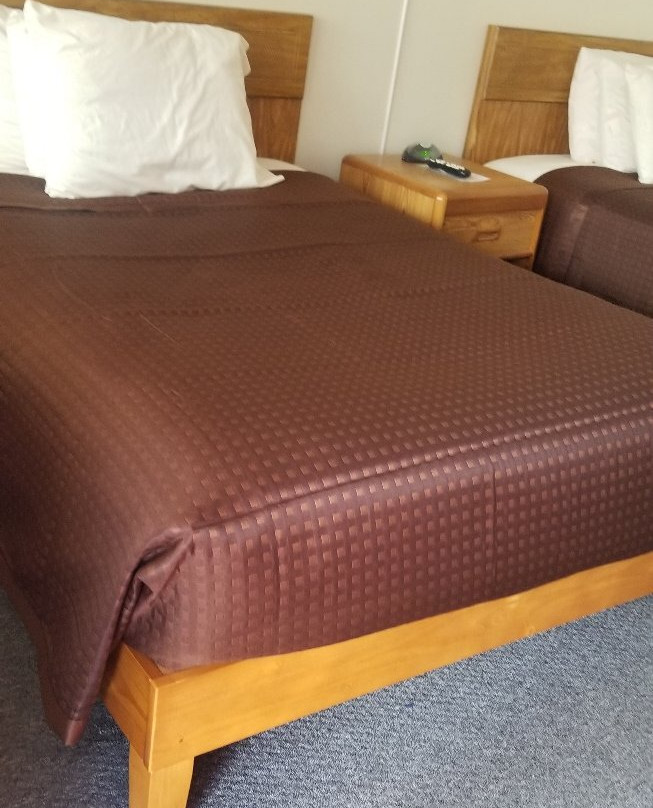 A Holiday Motel主图