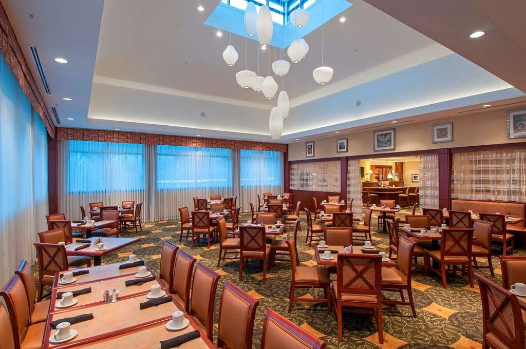 特洛伊希尔顿花园酒店主图