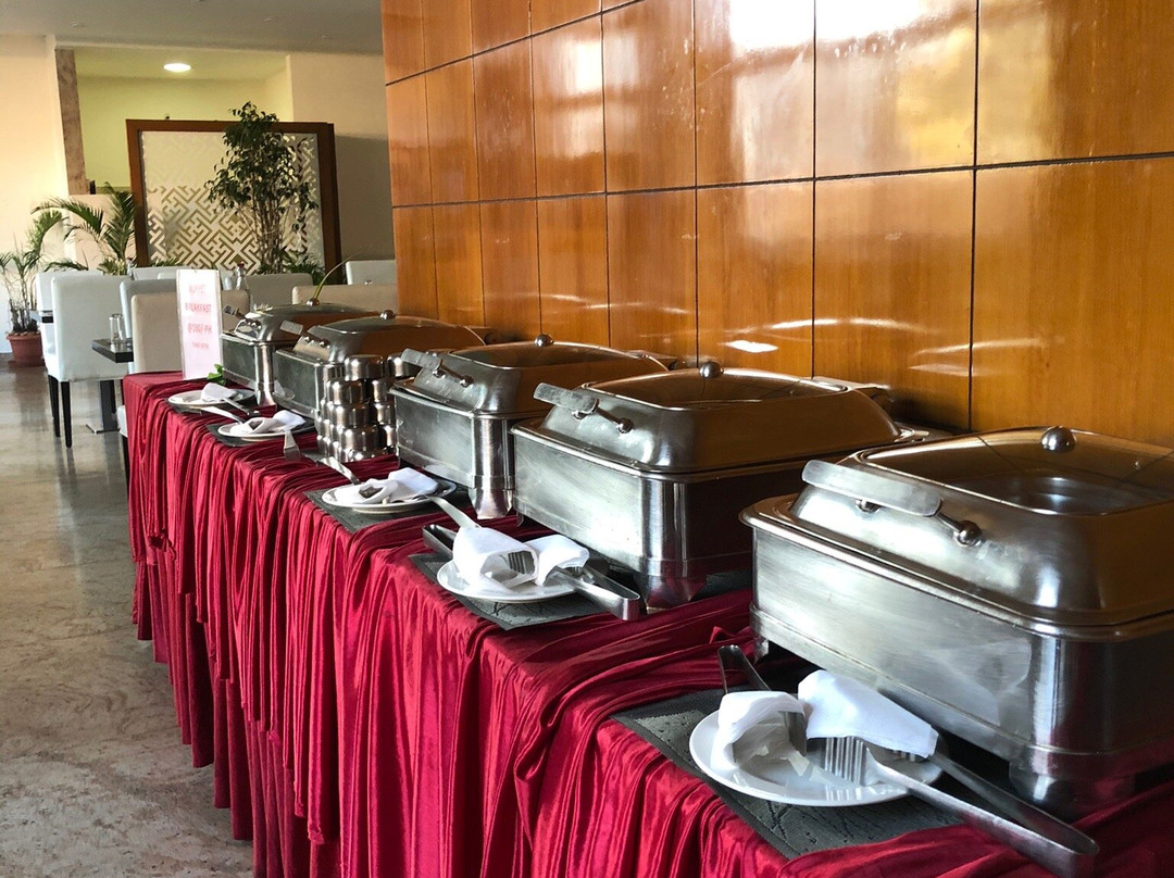 Hotel Crystal Inn主图