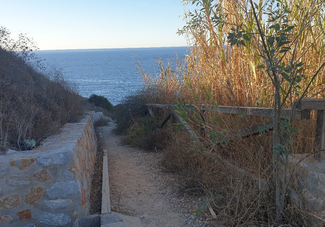Faro de Portman景点图片