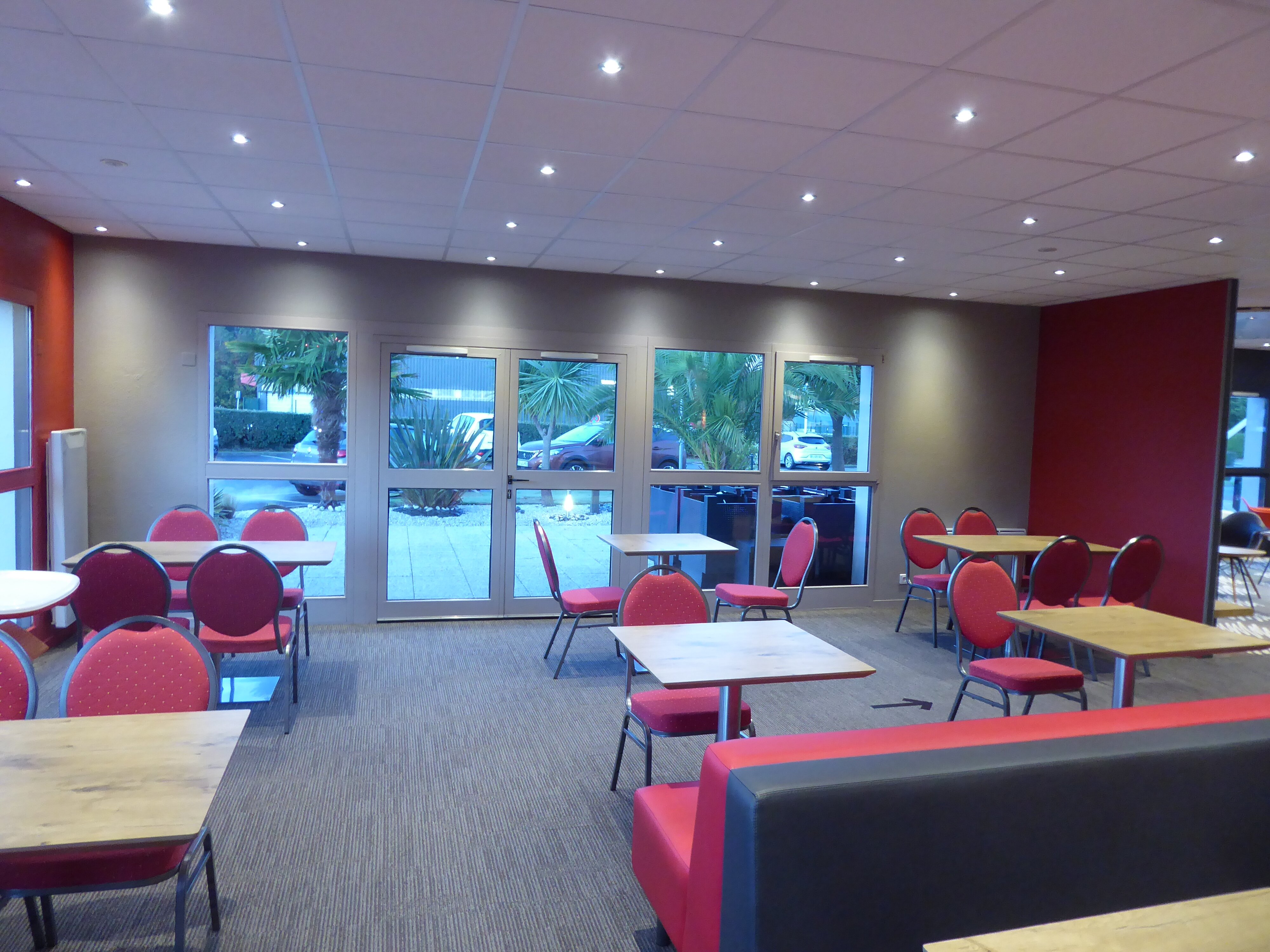 宜必思奥雷酒店-餐饮