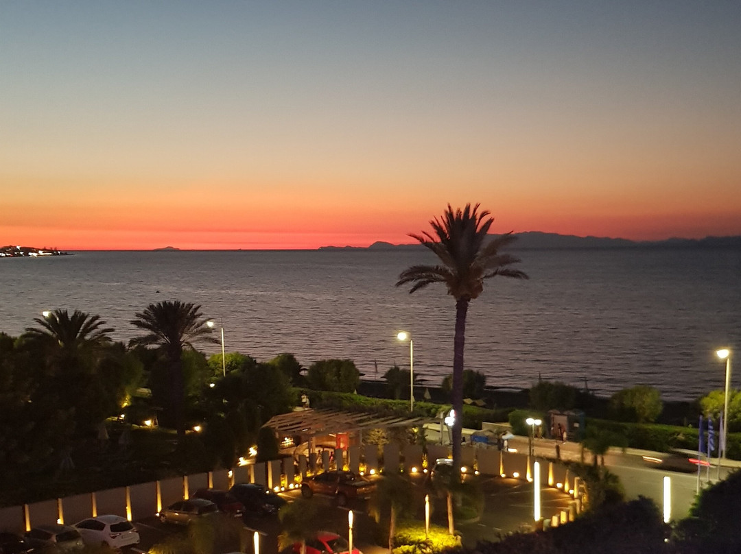 Oceanis Beach Hotel主图