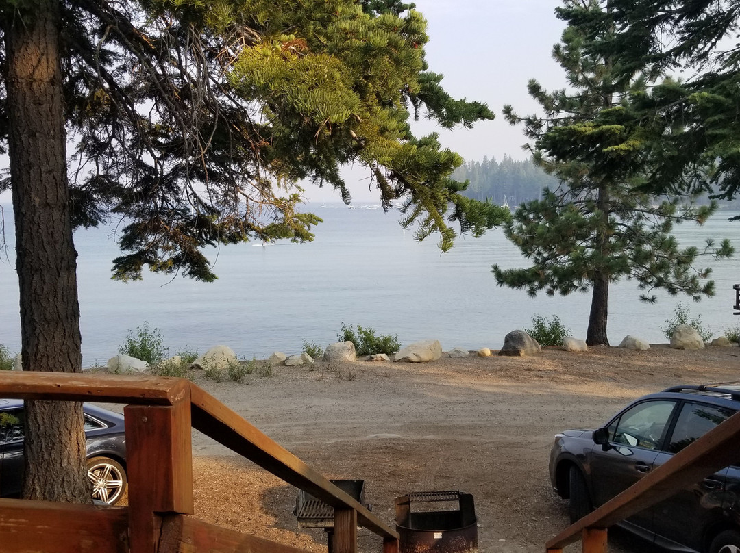 Meeks Bay Resort主图
