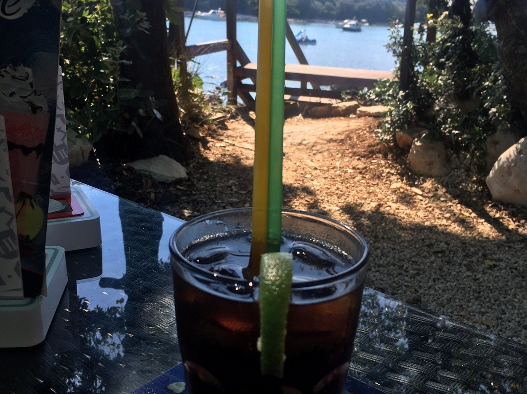 Beach Bar Palma-Banjole必去景点