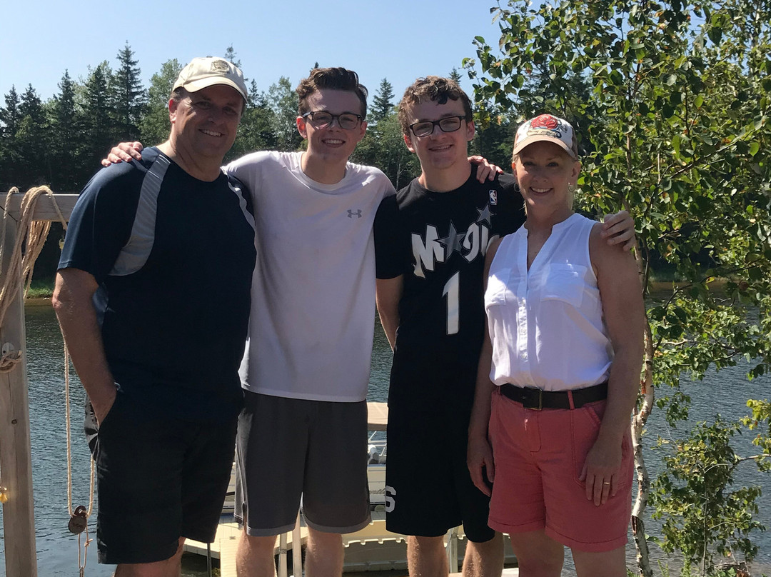 Paddles on Fortune River-Souris必去景点