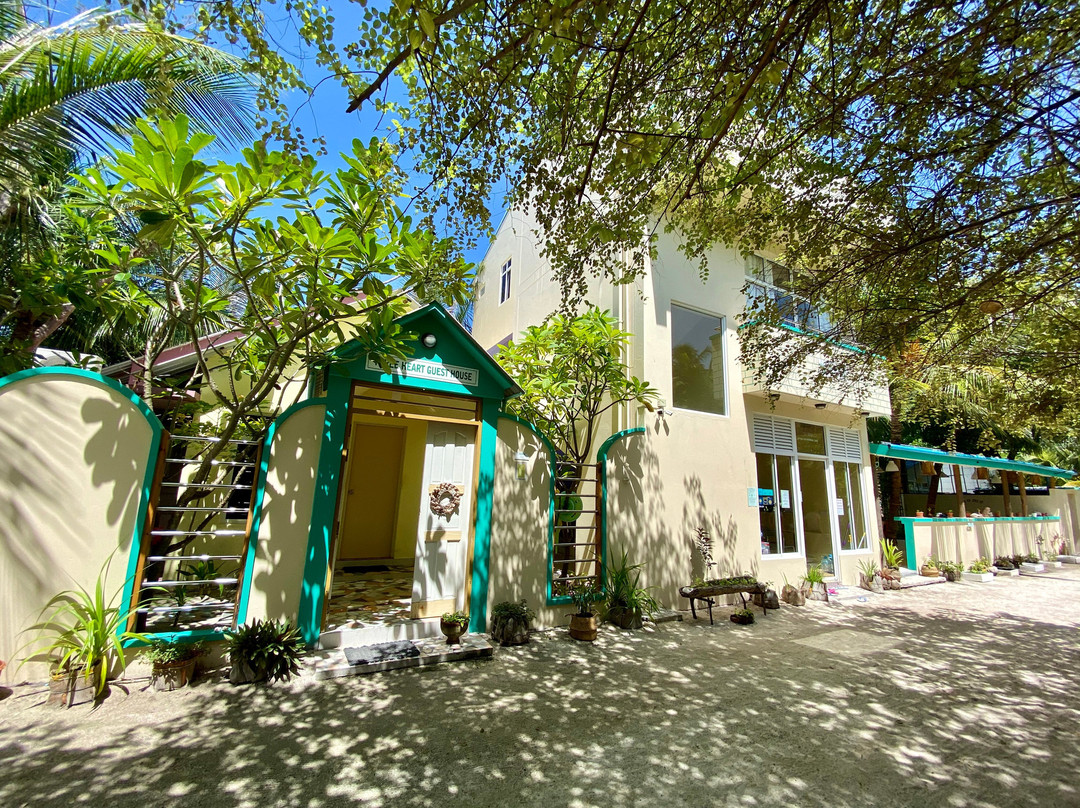 Three Hearts Guesthouse And Villas主图