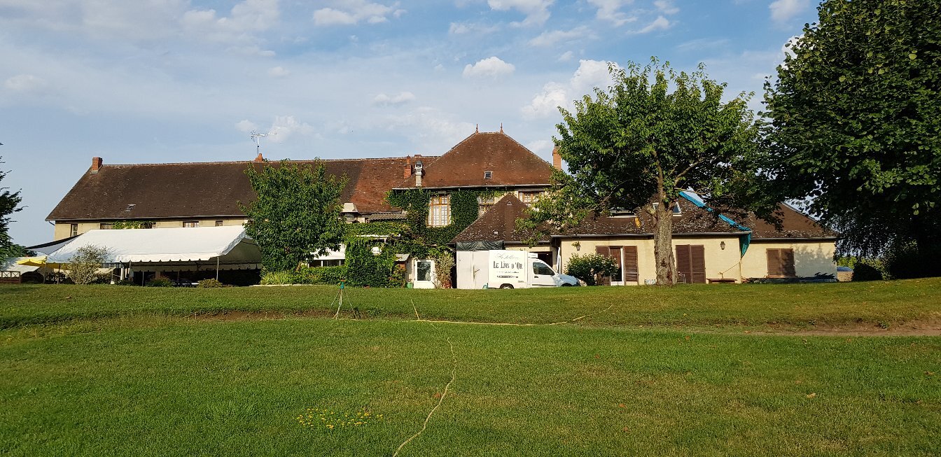 Logis Hostellerie du Lion d'Or-官方