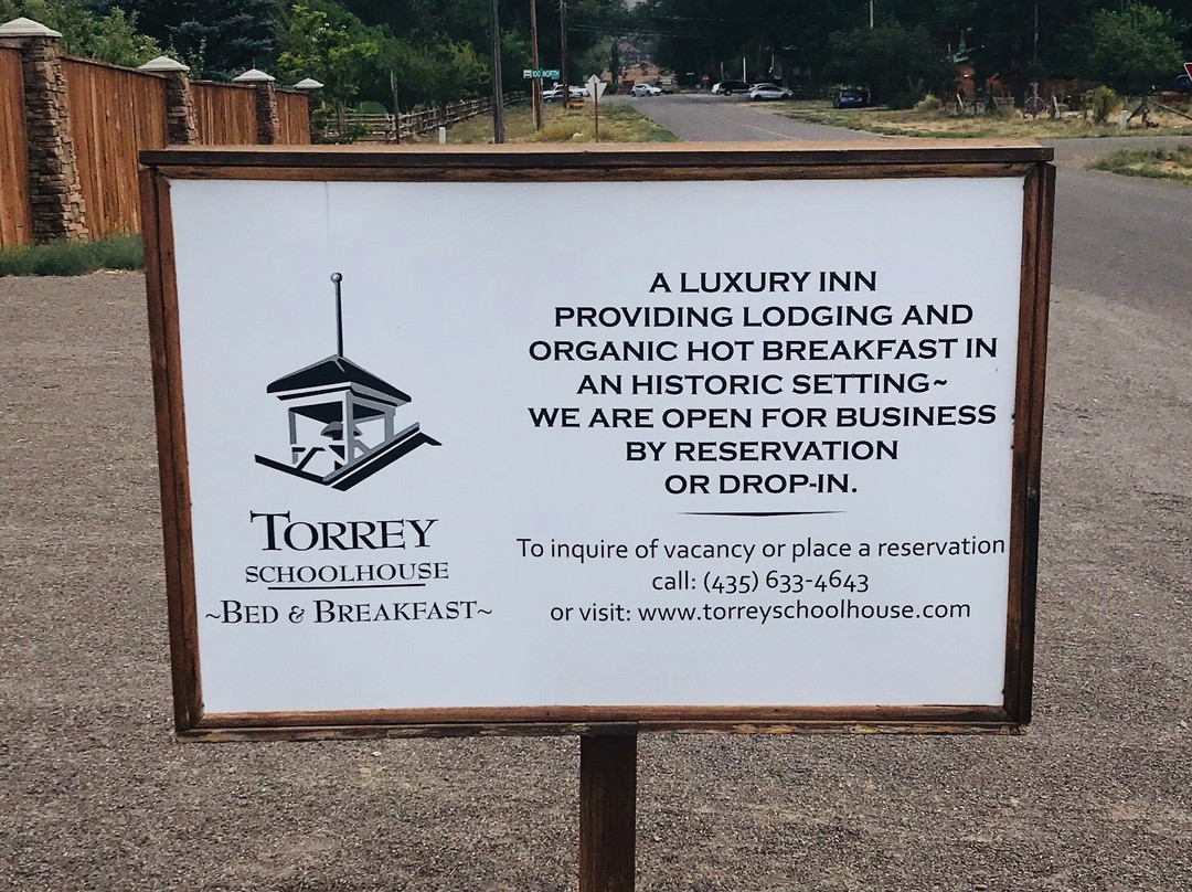 Torrey Schoolhouse Bed & Breakfast Inn主图