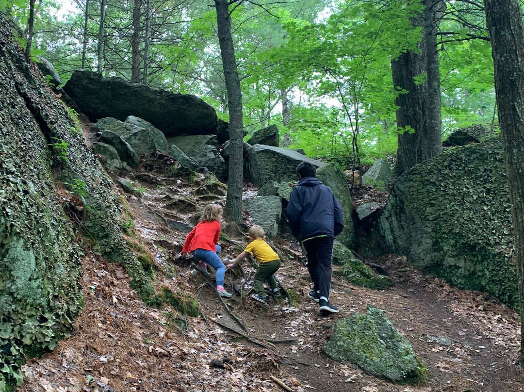 Rock House Reservation-West Brookfield必去景点