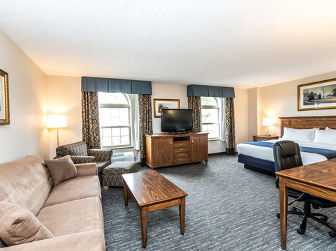 贺雪伊丽莎白镇贝斯特韦斯特SureStay Plus酒店主图