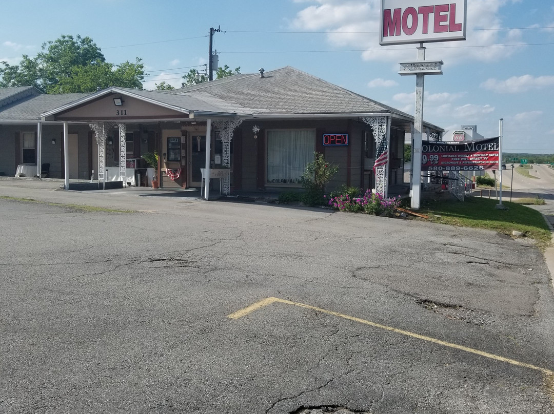 Colonial Motel主图