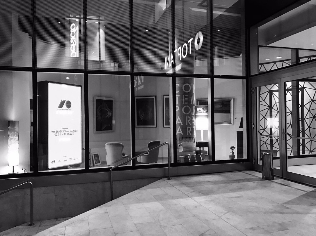 Gallery 70-地拉那必去景点