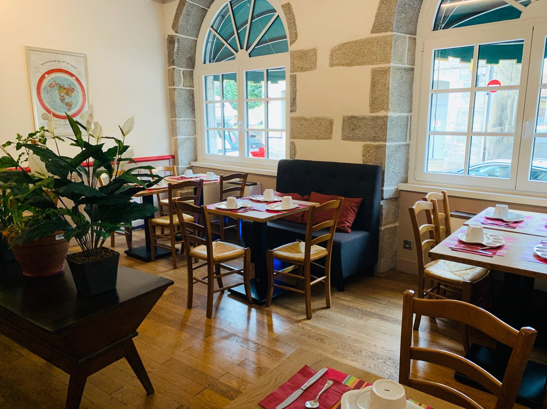 Logis Hotel des Messageries Arbois主图