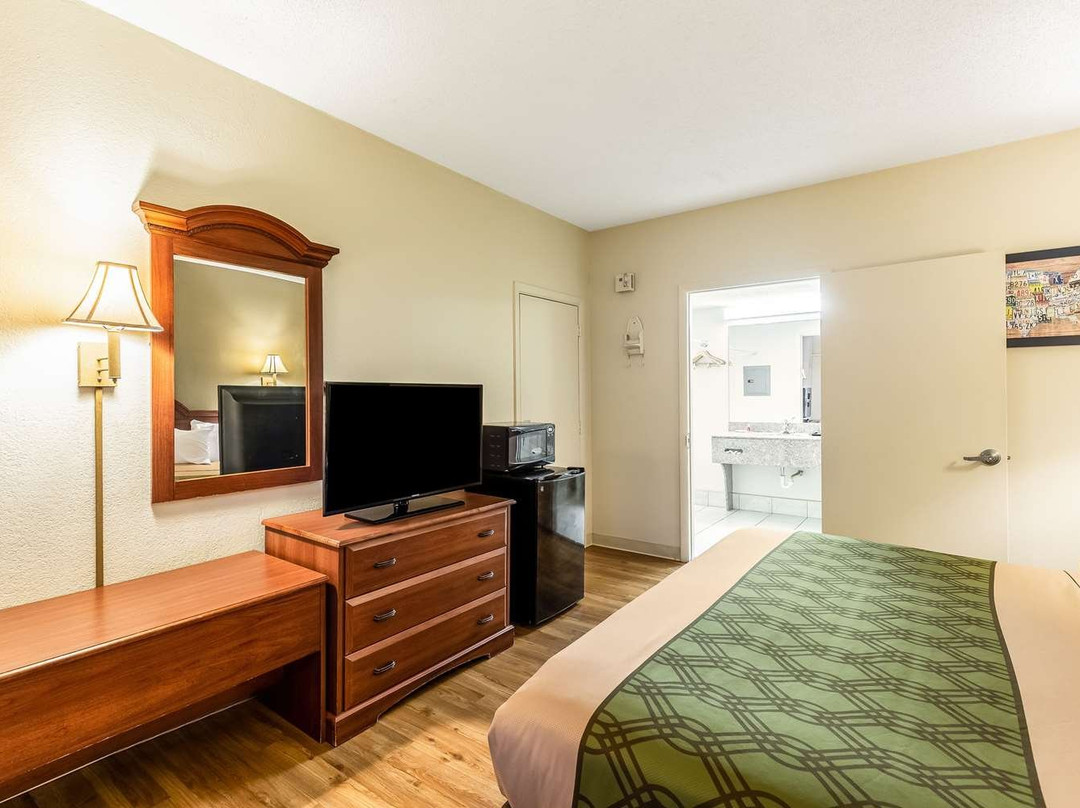 Econo Lodge North主图