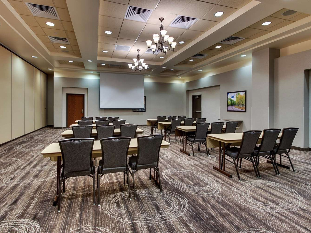 Drury Inn & Suites Phoenix Happy Valley主图