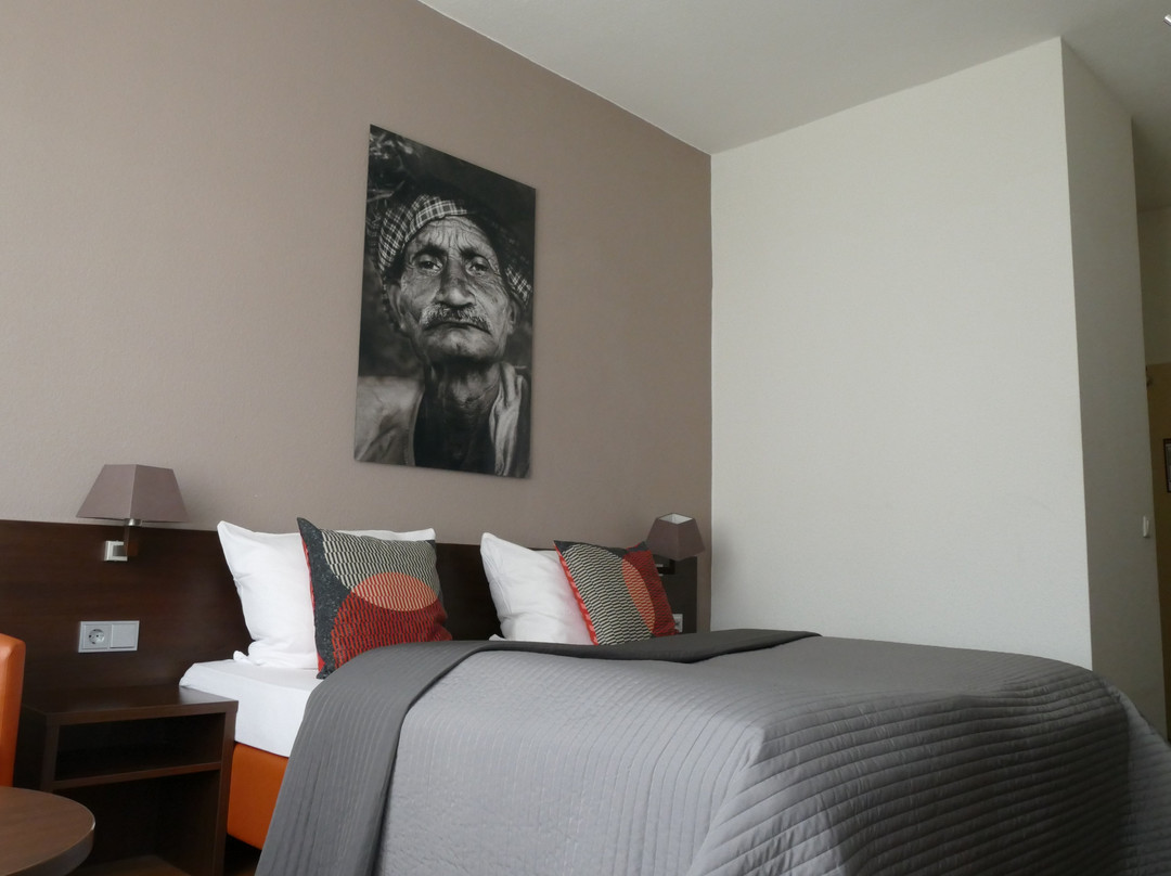 斯蒂普你的啤酒屋酒店主图