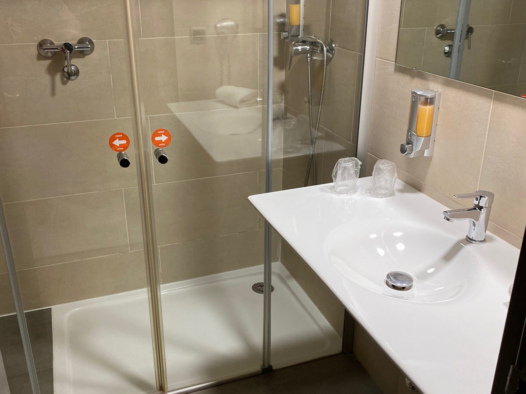 H2阿维拉酒店主图