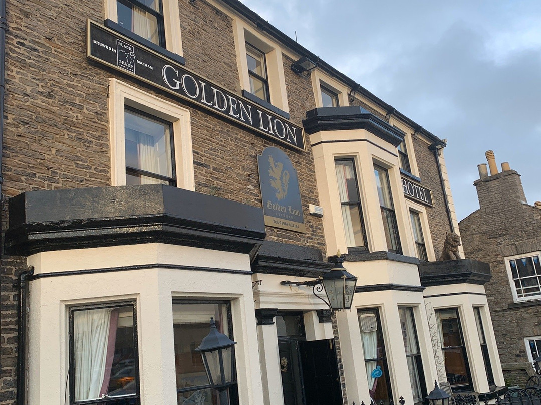 The Golden Lion Hotel主图