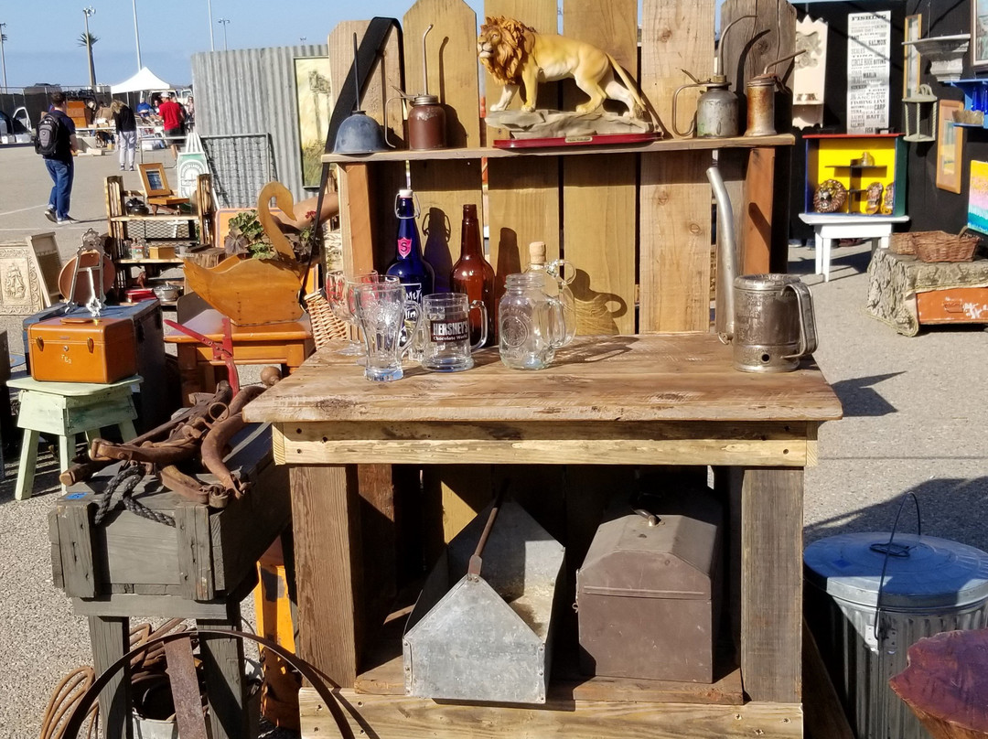 Ventura Flea Market景点图片