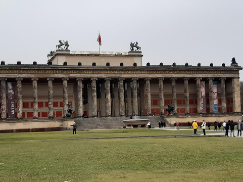 TOP ONE TOUR OPERATOR-柏林必去景点