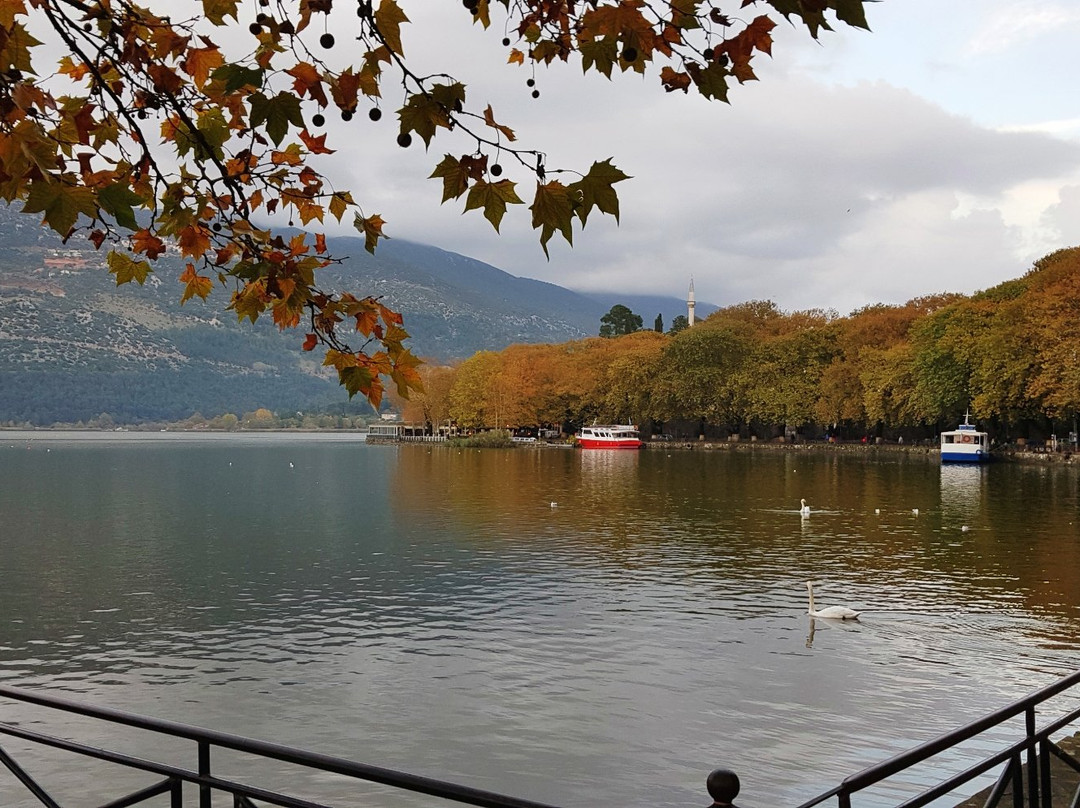 Limni Pigon Lourou Potamou-Ioannina Region必去景点