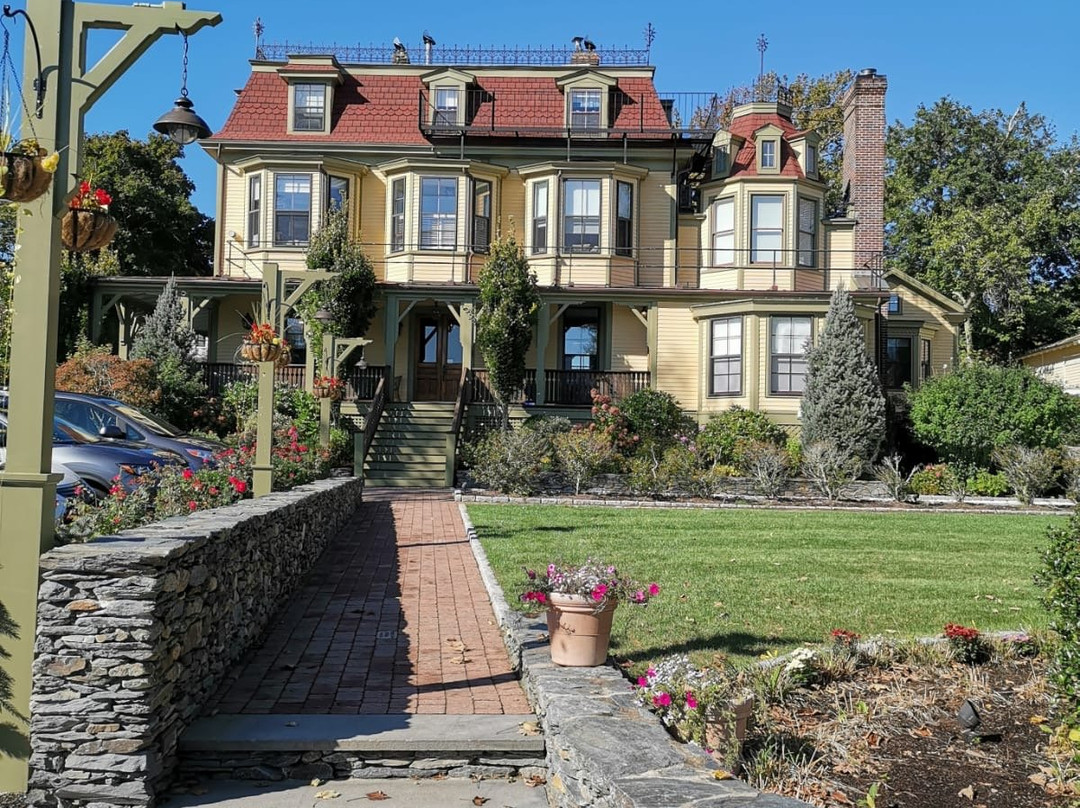 The Cliffside Inn主图