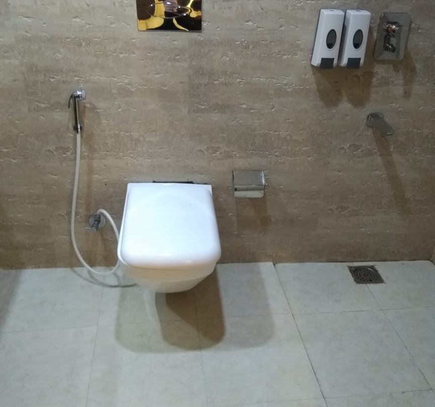 Hotel Kelvish Plaza主图