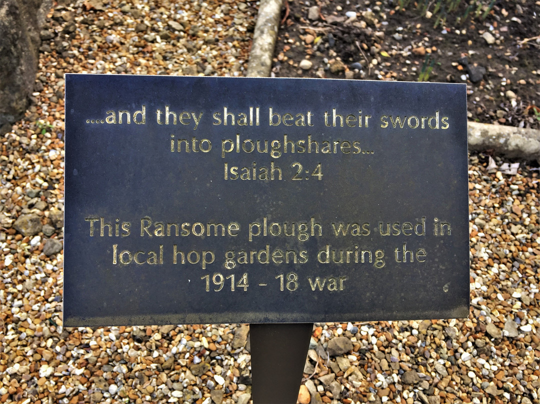 Cranbrook War Memorial-Cranbrook必去景点