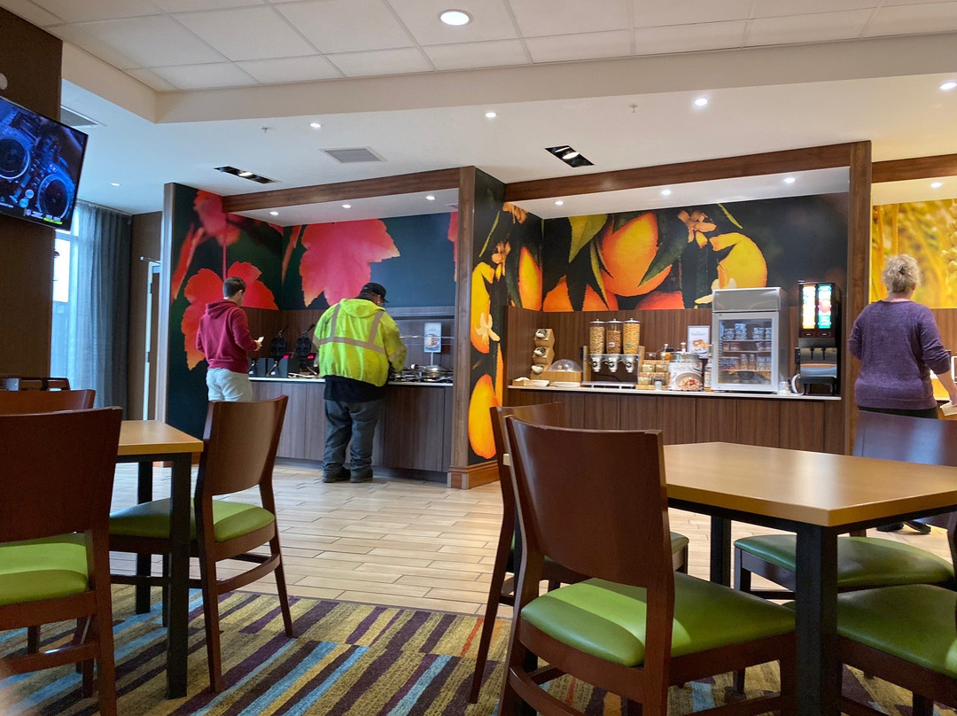 Fairfield Inn & Suites By Marriott Bakersfield North/Airport主图