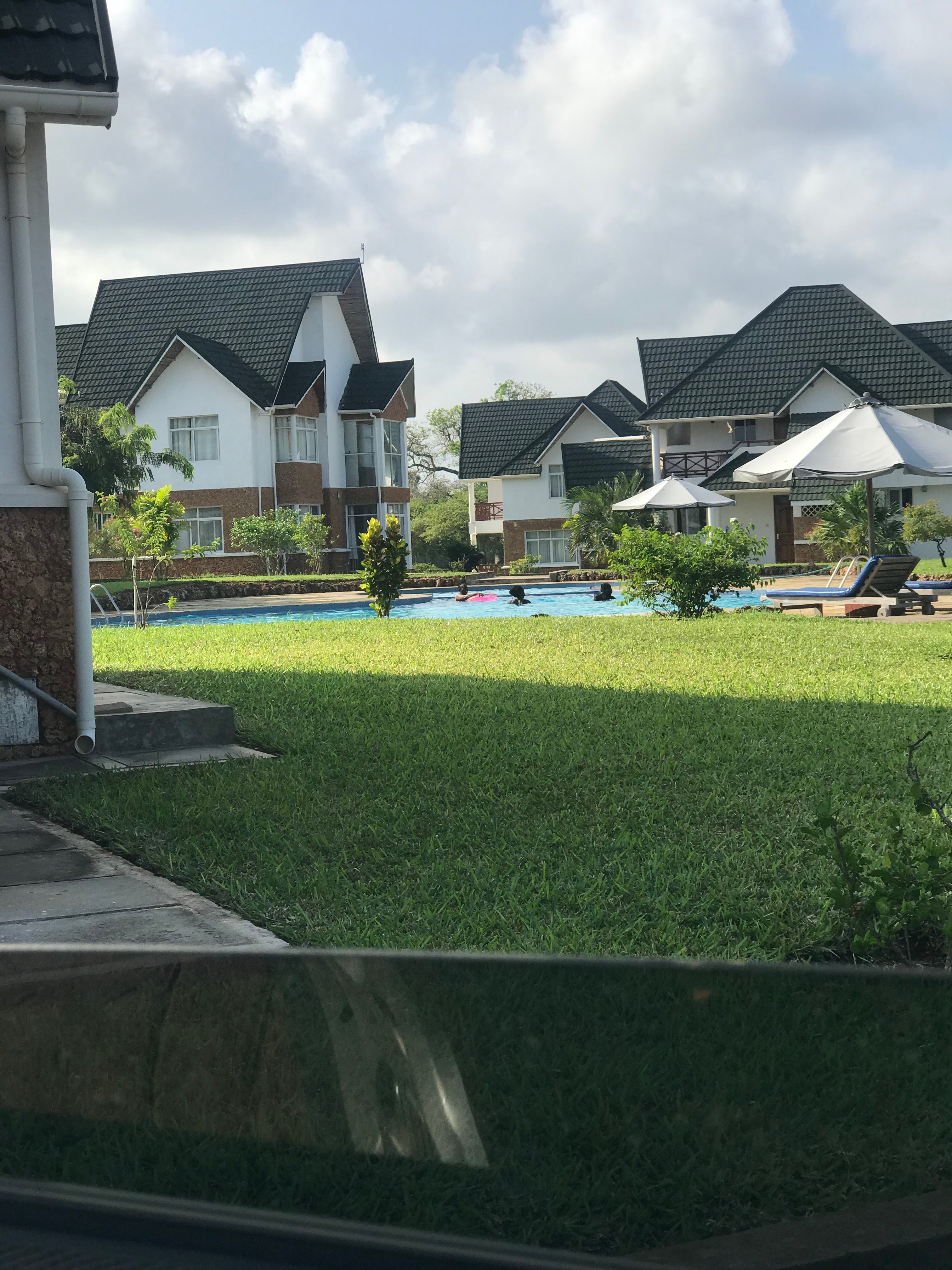 Blue Water Resort-官方