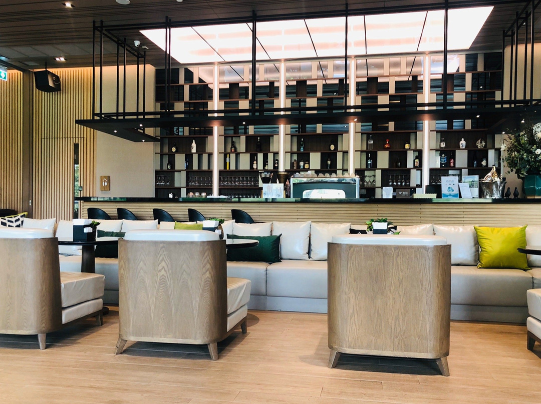 Flora Ville Golf & Country Club-巴吞他尼必去景点