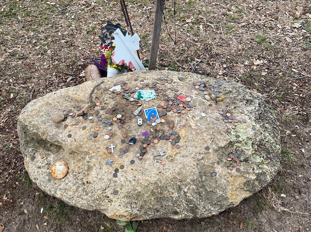 Aurora Cemetery-Aurora必去景点