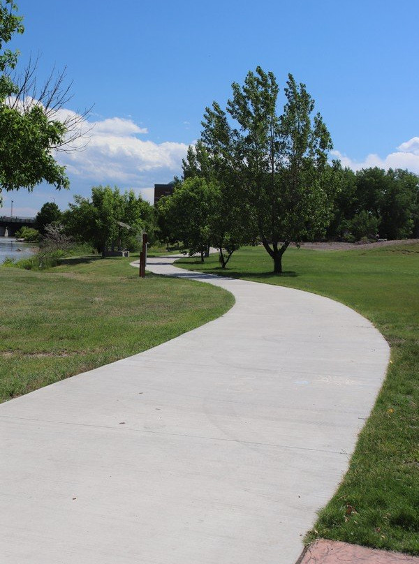 West Bank Park-大瀑布市必去景点