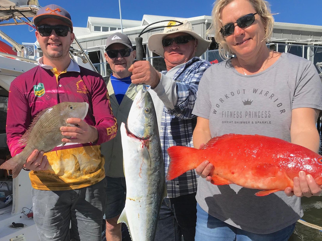 ADVENTURE FISHING CHARTERS-穆鲁拉巴必去景点