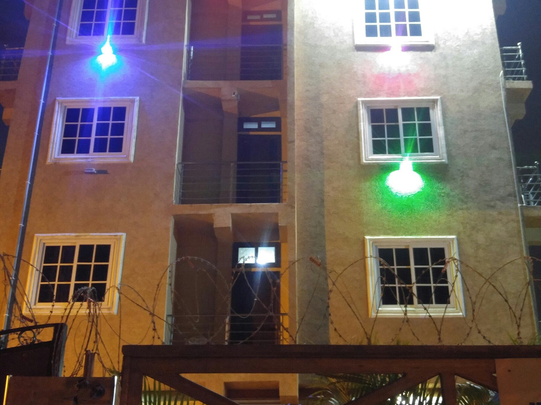 Plus 33 Hotel主图